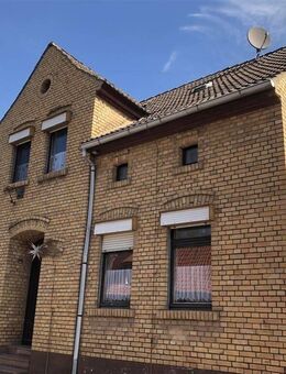 Großes Einfamilienhaus mit ca. 3.000 m² großem Grundstück für Individualisten - Oldisleben