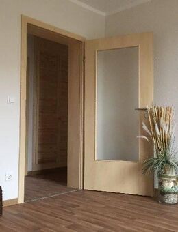Wohnglück auf 60 m² mit Tageslichtbad und Balkon - Oschersleben (Bode)