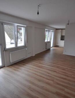 Öhningen: gepflegte 3 Zimmer-Whg. mit Balkon und EBK- sofort frei - Öhningen