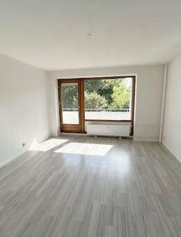 Freie 2 2/2-Zimmer- Wohnung in Schenefeld, 73 m² mit Gestaltungsspielraum - Schenefeld (Landkreis Pinneberg)