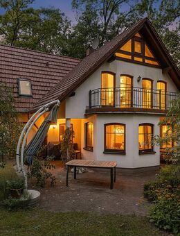 Viergiebel-Architektenhaus in Bestlage - direkt am Wäldchen, mit bester Ausstattung - Falkensee