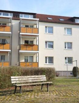 Altbau Dachgeschosswohnung mit Einbauküche zentr. WW-Versorgung frei - Nünchritz