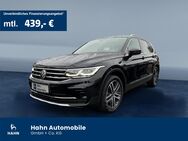 VW Tiguan, 2.0 TDI Elegance H&K °, Jahr 2021 - Fellbach