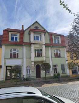 Herrschaftliche Stuckdecken, Platz zum Wohnen und Arbeiten, City-Lage - Jessen (Elster)