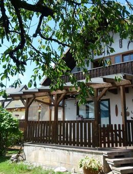 Viel Platz für Ihre Pläne: Charmante Doppelhaushälfte mit Potenzial - Rödental