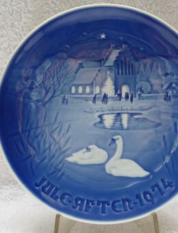 Bing & Gröndahl Weihnachtsteller 1974 *Christmas in the Village - Landsbyjul* - Aachen