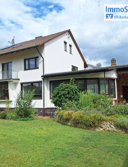 Großzügige Doppelhaushälfte mit großem Garten, 2 Einzelgaragen und Sauna - Wendelstein