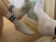 Getragene Socken und sexy Füße ❤️‍🔥 - Hamburg