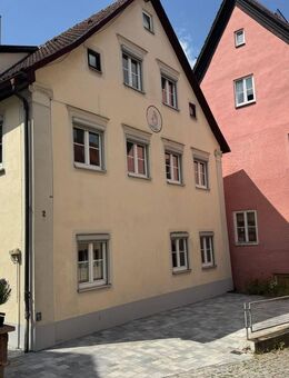 Platz für die ganze Familie oder Wohnen und Arbeiten: Stadthaus in Ellwangen - Ellwangen (Jagst)