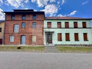 "Charmanter Dreiseitenhof mit Mühle in idyllischer Lage" - Lübz Zentrum