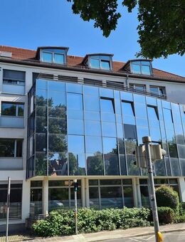 Nürnberg-Rosenau: Tolle 4-Zimmer-Wohnung mit Blick zur Burg / Einbauküche / Balkon / Stellplatz - Nürnberg