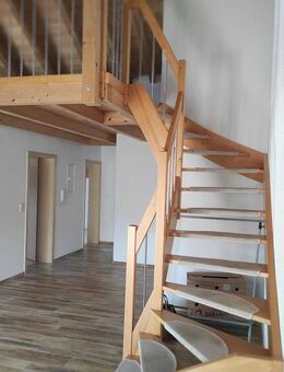 Provisionsfrei! Exklusive 4-Raum-Maisonette-Wohnung mit geh. Innenausstattung mit Balkon und EBK - Emmerting