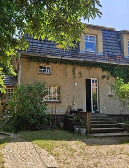 Ruhig gelegenes Einfamilienhaus mit großem Grundstück und Remise - Stahnsdorf