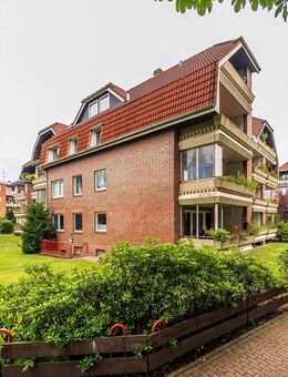 Gemütliche Dachgeschosswohnung mit großer Loggia und TG-Stellplatz - Oldenburg
