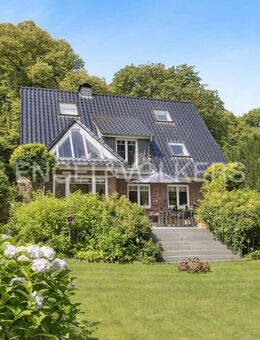 Stilvolles Einfamilienhaus mit Seeblick und großzügigem Grundstück - Großhansdorf