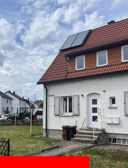 Zweifamilienhaus mit Garage und schönem Grundstück in Trossingen - Trossingen