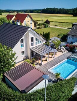 Gartenparadies mit Pool, Sauna, Fitnessraum & Outdoorküche - Effizienzhaus A+ in ruhiger Lage - Hemau