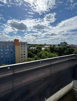 Sofort frei! Helle 3-Zimmer-Wohnung mit Loggia und Stellplatz - Nürnberg