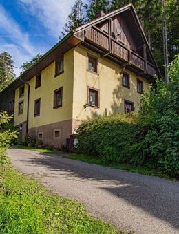 Viel Charme und Ausbaupotenzial -Einfamilienhaus mit Scheune in ruhiger Ortsrandlage in Weilheim-Ay - Weilheim