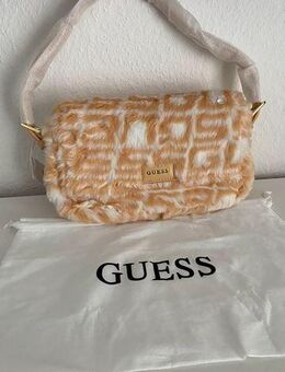 Neu m.Etikett* Guess Schultertasche* weiss*beige*Fell* - Weilmünster