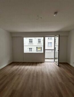 Gute Anbindung! Renoviertes Apartment mit Balkon in Wuppertal - Wuppertal