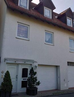 Reihenmittelhaus mit gehobener Ausstattung ***TOP News unter Positive Objekteigenschaften - Hollfeld