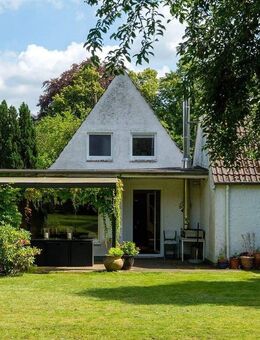 Gepflegtes Einfamilienhaus mit großem Grundstück und Ausbaupotenzial in Norderstedt-Harksheide - Norderstedt