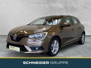 Renault Megane, 1.2 IV Play TCe 130 Energy, Jahr 2017 - Chemnitz