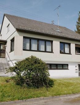*Thalfang* freistehendes Architektenhaus mit Doppelgarage und Garten in exponierter Lage! - Thalfang