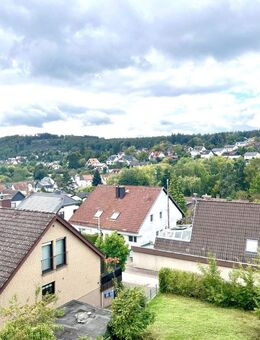 MTI - 4-Zimmer-Dachgeschosswohnung in ruhiger Lage von Schlossborn - Glashütten (Hessen)