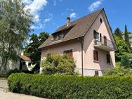 Freistehendes Ein-/Zweifamilienhaus mit Balkon und schönem Gartenbereich - Esslingen (Neckar)