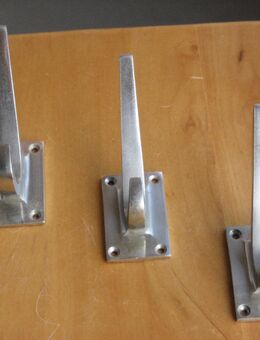 3 Garderobenhaken aus Metall (matt) - Leverkusen