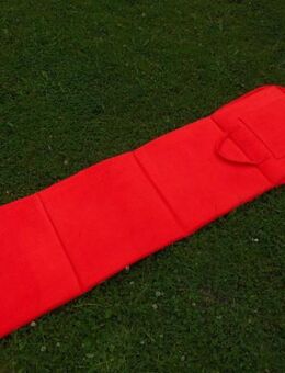 Strandmatte Camping-Matte ca. 48x180 cm rot klappbar Tasche 5,- - Flensburg