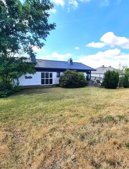 Modernisiertes Einfamilienhaus mit Weitblick in den Taunus - Leun-Stockhausen - Leun