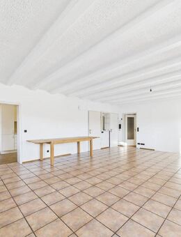 Traumlage Erlengrund: Bezugsfreies EFH mit ELW und Garage - Coburg