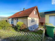 Schönes Einfamilienhaus mit großem Garten und 1,5 Garagen in ruhiger Lage von Bad Wildbad!" - Bad Wildbad