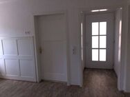 Ansprechende und sanierte 3-Zimmer-Erdgeschoßwohnung mit gehobener Innenausstattung mit Terrasse - Tettnang