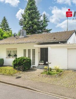Freistehendes Einfamilienhaus mit traumhaftem Grundstück und Garage in Aachen-Vaalserquartier - Aachen