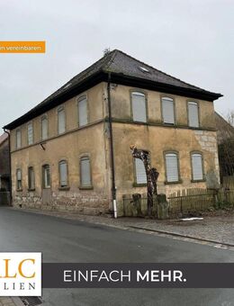 Denkmalgeschütztes Schulhaus in Höchstadt an der Aisch (Etzelskirchen) - Höchstadt (Aisch)
