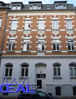 IDEAL - 3-Raum-Wohnung im Dachgeschoss mit Balkon - Plauen