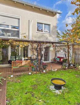 Helles Reihenendhaus mit viel Platz, Carport und westlich ausgerichteter Terrasse - Hannover