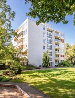 Großzügig geschnittene, vermietete 2 Zimmer-Wohnung mit Garten in begehrter Wohnlage - Reinbek