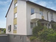 Charmante Doppelhaushälfte zu verkaufen: Ihr neues Zuhause in der Nähe vom Schleicher! - Sindelfingen