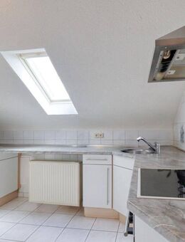 MG - Ramstein: Gemütliche Dachgeschosswohnung mit Stellplatz - Ramstein-Miesenbach