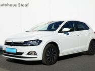 VW Polo, 1.0 TSI Active 95PS APP, Jahr 2021 - Nidderau