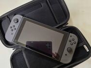 Nintendo switch 32gb grau - München Allach-Untermenzing