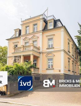 Stilvolle Erdgeschosswohnung in denkmalgeschützter Villa mit Kamin - Radebeul