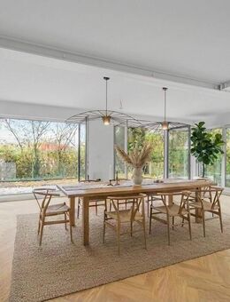 QQI: Fa­mi­li­en­idyll auf zwei Etagen mit 6 Zimmern & privatem Garten | Erstbezug - München