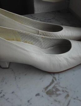 Gabor Leder Damen Pumps Gr. 5 Gr. 38 Schuhe cremeweiß elegant neu 19,- - Flensburg