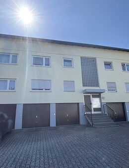 Freie 2-Zimmer-Dachgeschosswohnung in Stuttgart-Hofen mit Garage! - Stuttgart